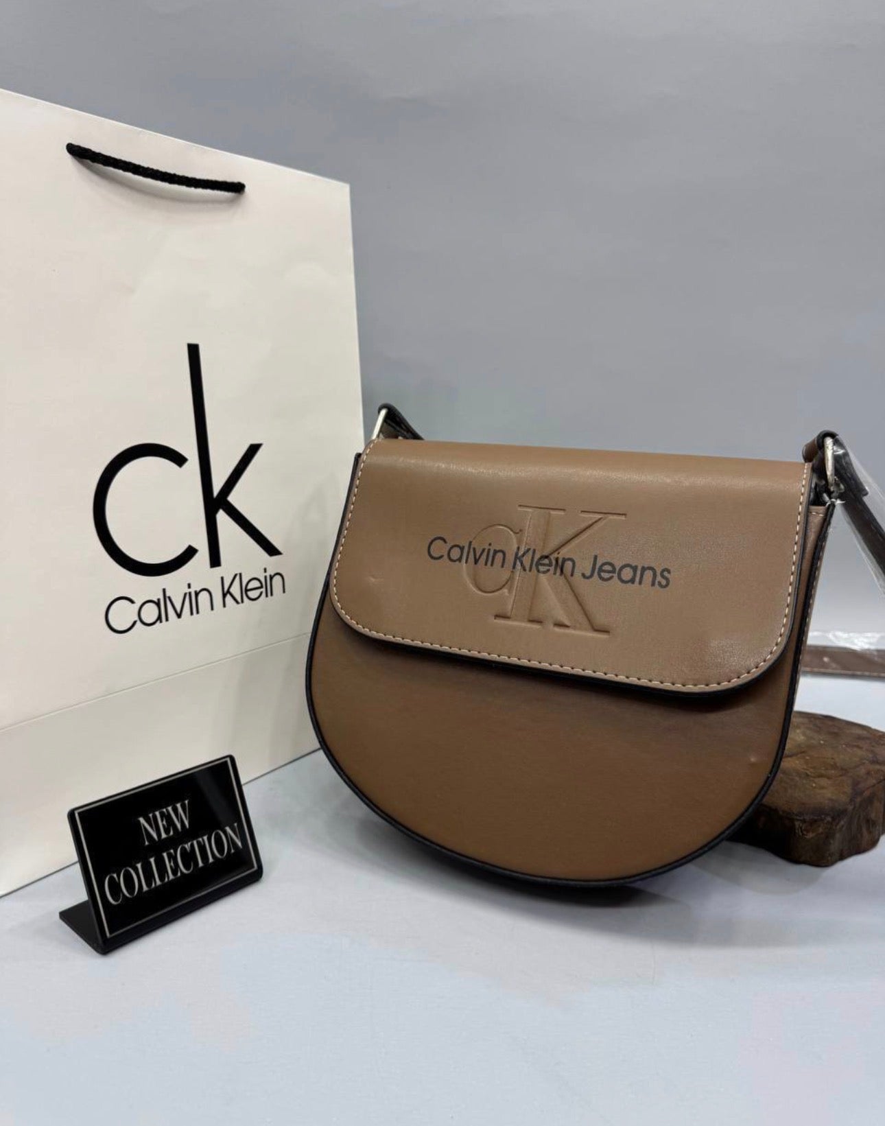 Calvin Klein Jeans Γυναικείο Τσαντάκι Καφέ Απαλό